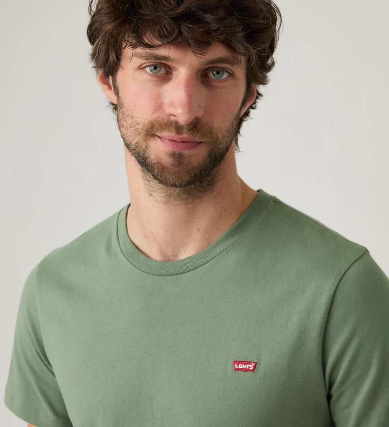 Levi's Original Housemark T-Shirt in Laurel Wreath Jersey 56605-0286