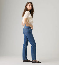 501 Levis Original Ladies in Array Away 0682