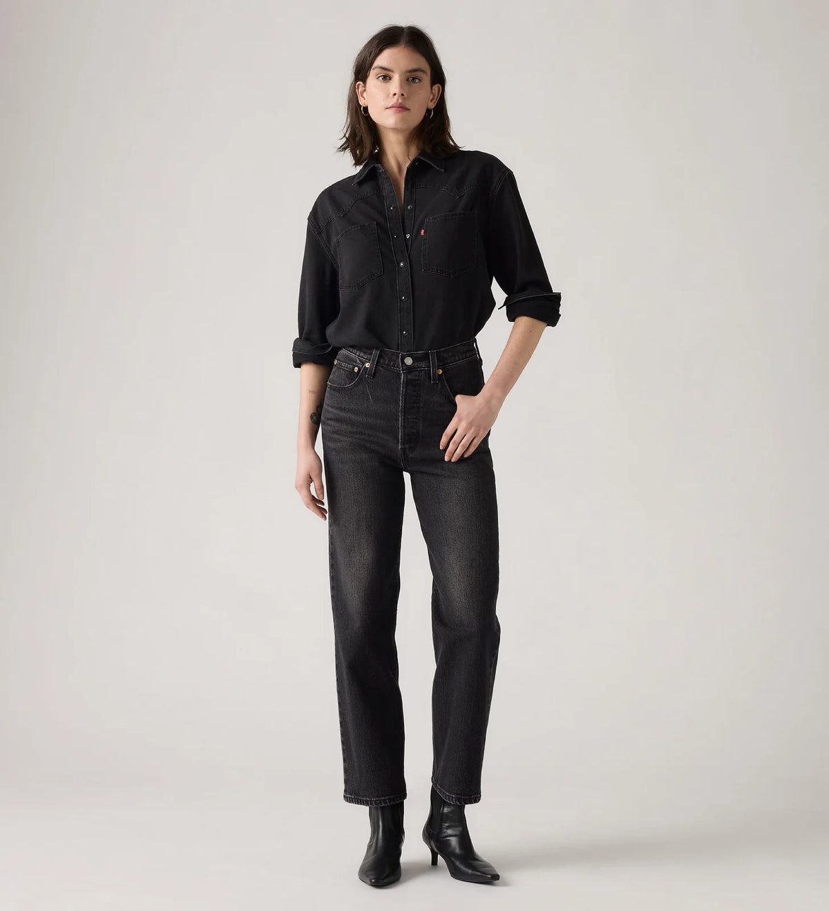 Ribcage Straight  Ankle Jeans in Loom About 0257