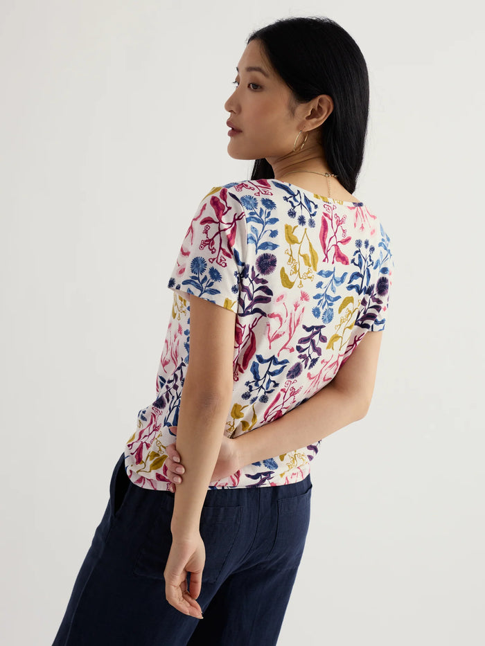 Appletree T-shirt in Inky Botanical Chalk