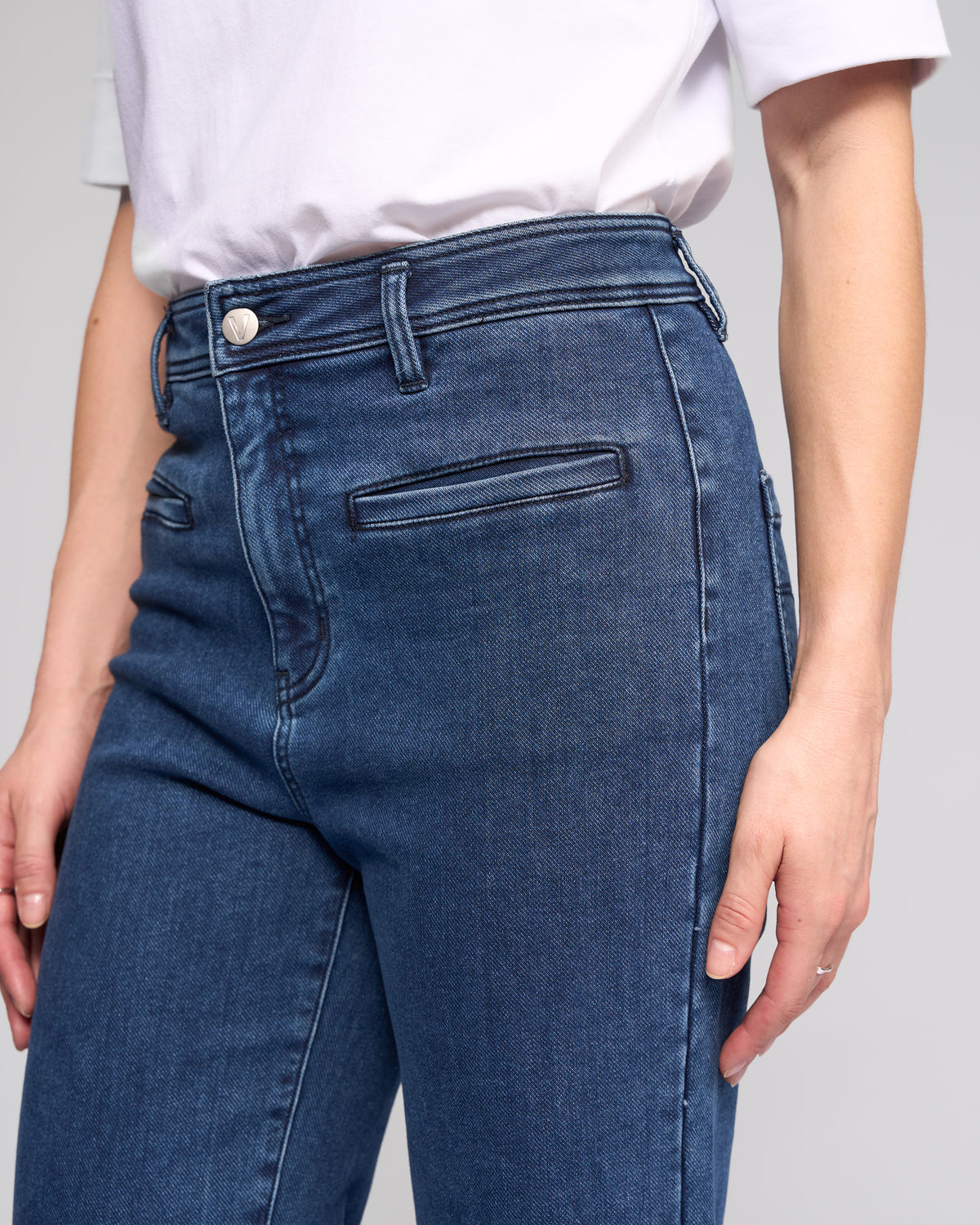 Vassalli Peace Denim Jean in Brushed Indigo 5015