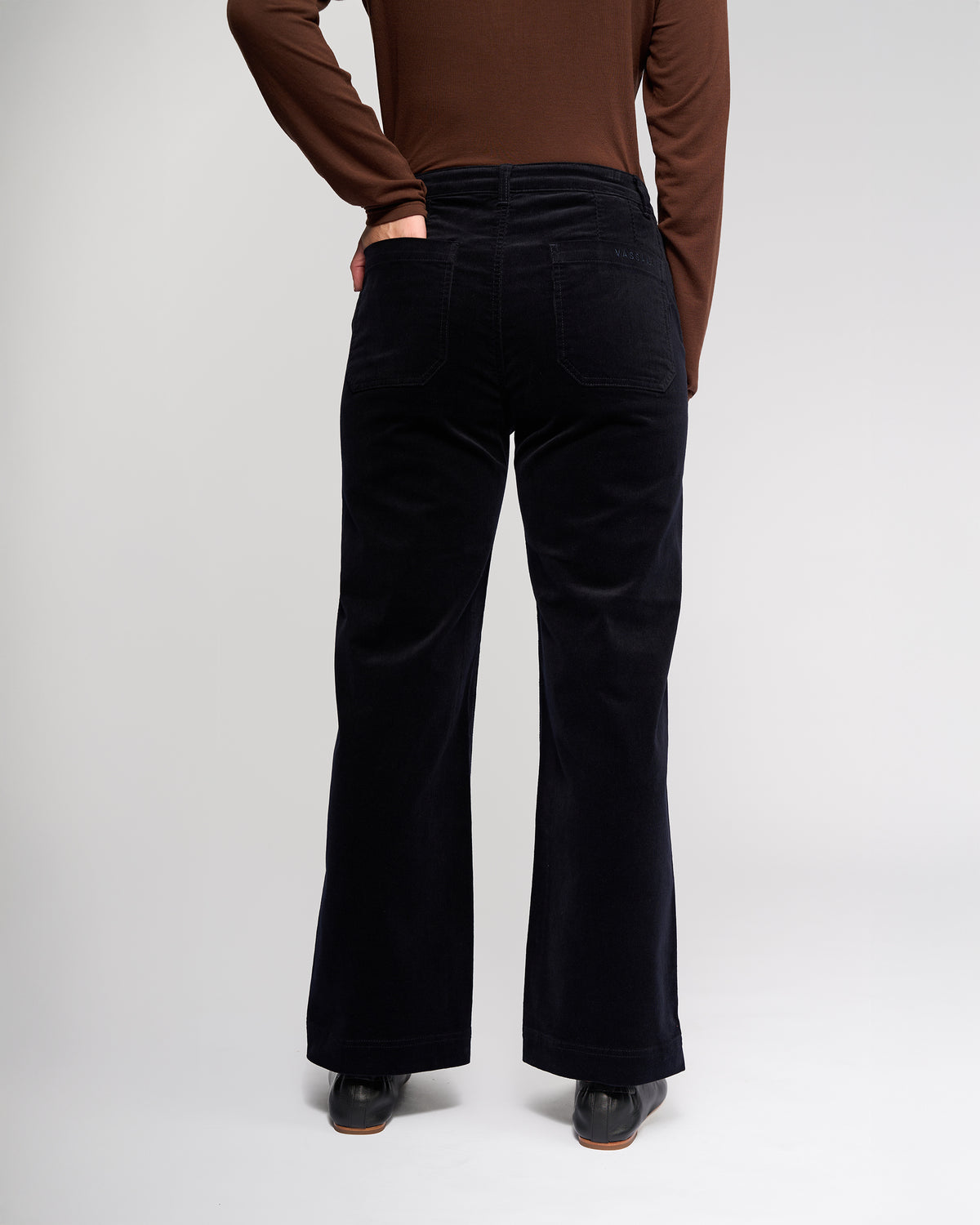 Vassalli Market Cord Pant in Midnight 5039M