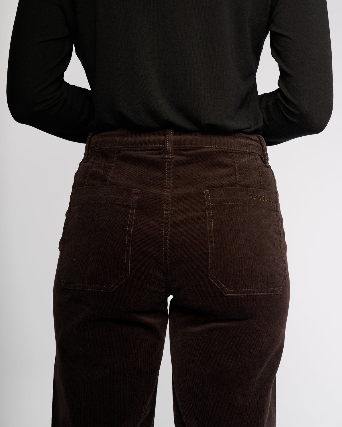 Vassalli Market Cord Pant in Walnut 5039M