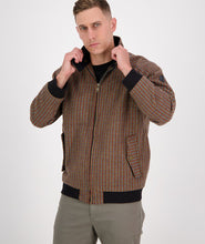 Load image into Gallery viewer, Swanndri Men&#39;s Redwick Harrington Wool Jacket in Noble Check

